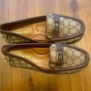 Coach flats